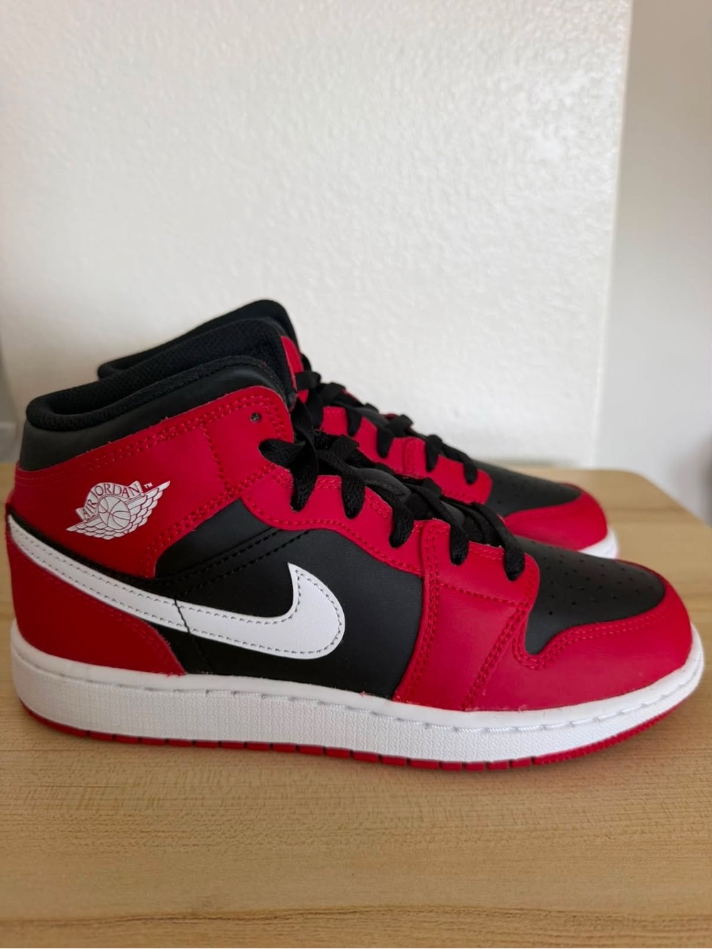 Air Jordan 1 Mid GS Black White Gym Red Big Kids Size 5.5Y New